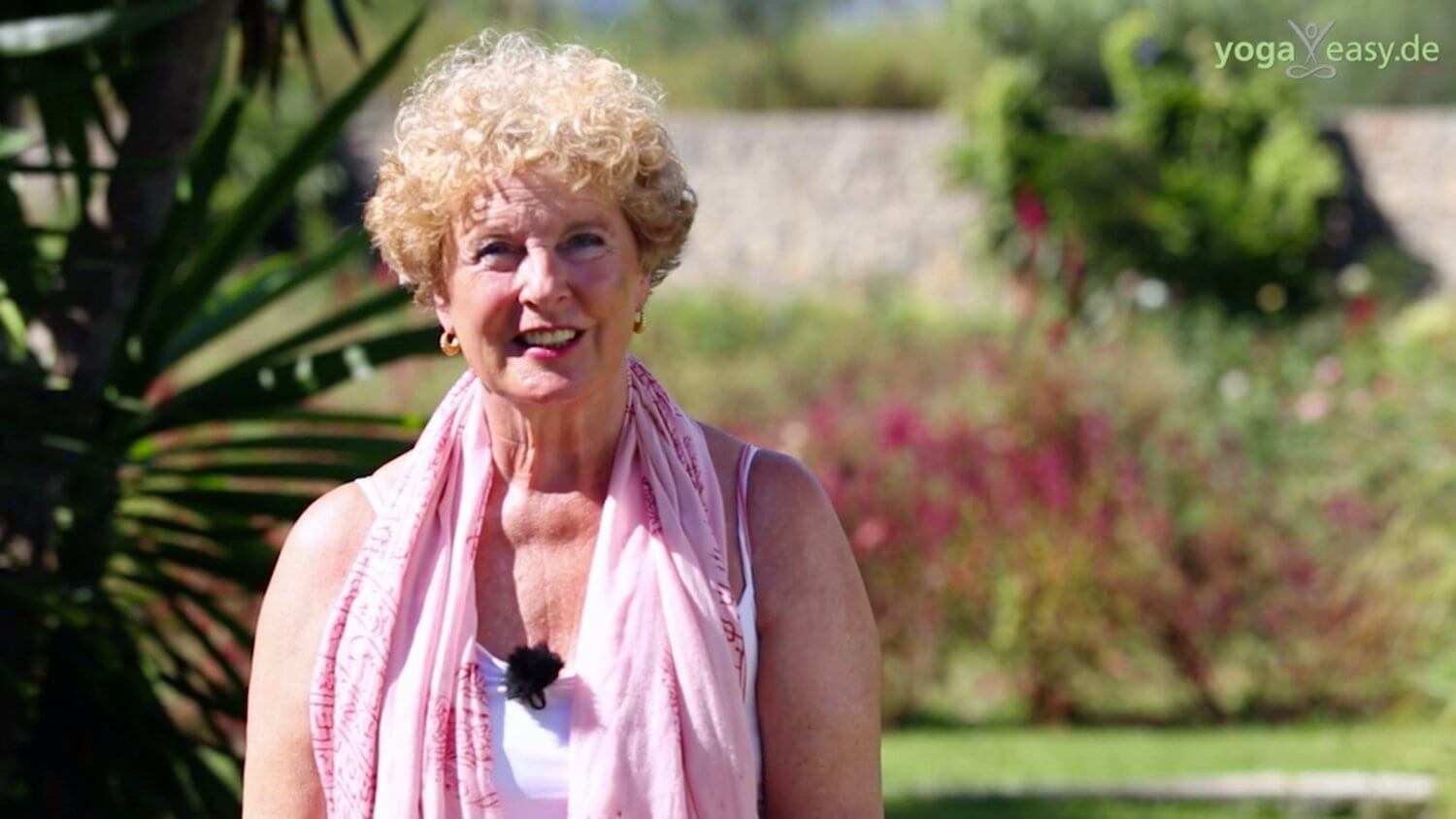 Yoga Video Kurzinterview: 3 Asanas zur Stärkung des Immunsystems