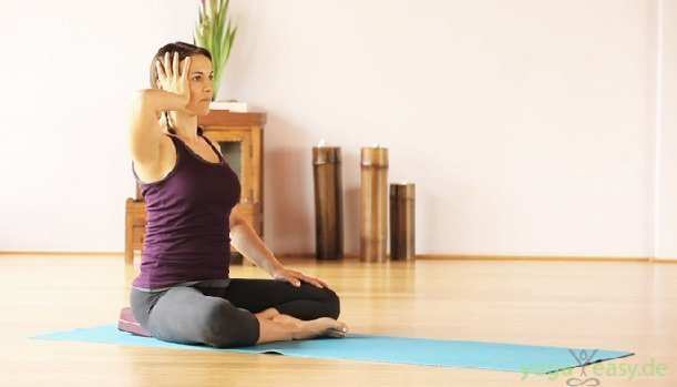 Yoga Video Yoga gegen Verspannungen in Schulter und Nacken: Tagesprogramm