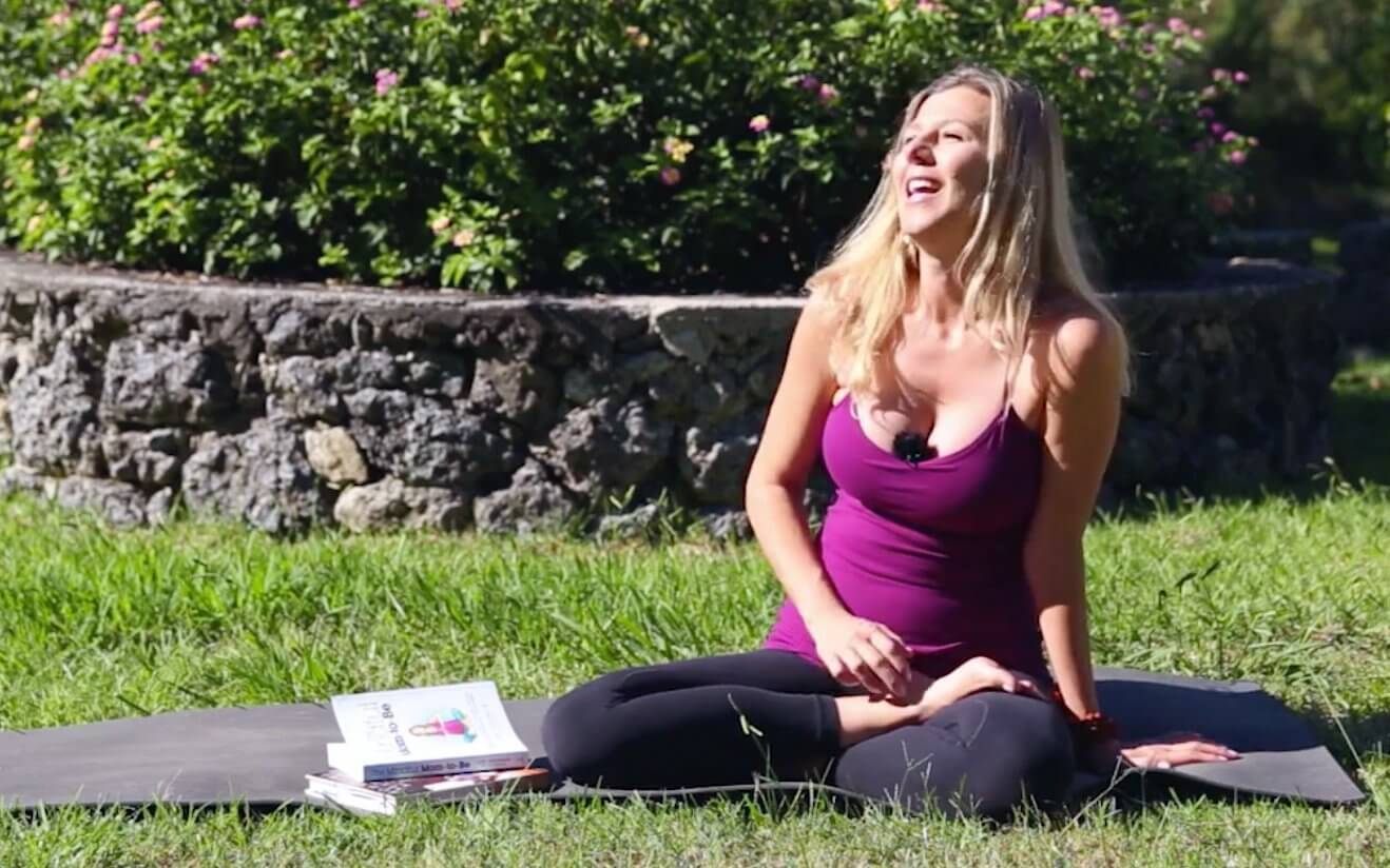 Yoga Video Kurzinterview: Gabriela Bozic spricht über ihre Schwangerschaft