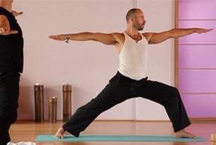 Yoga Video Kraft Vinyasa Flow (nicht nur) für Männer