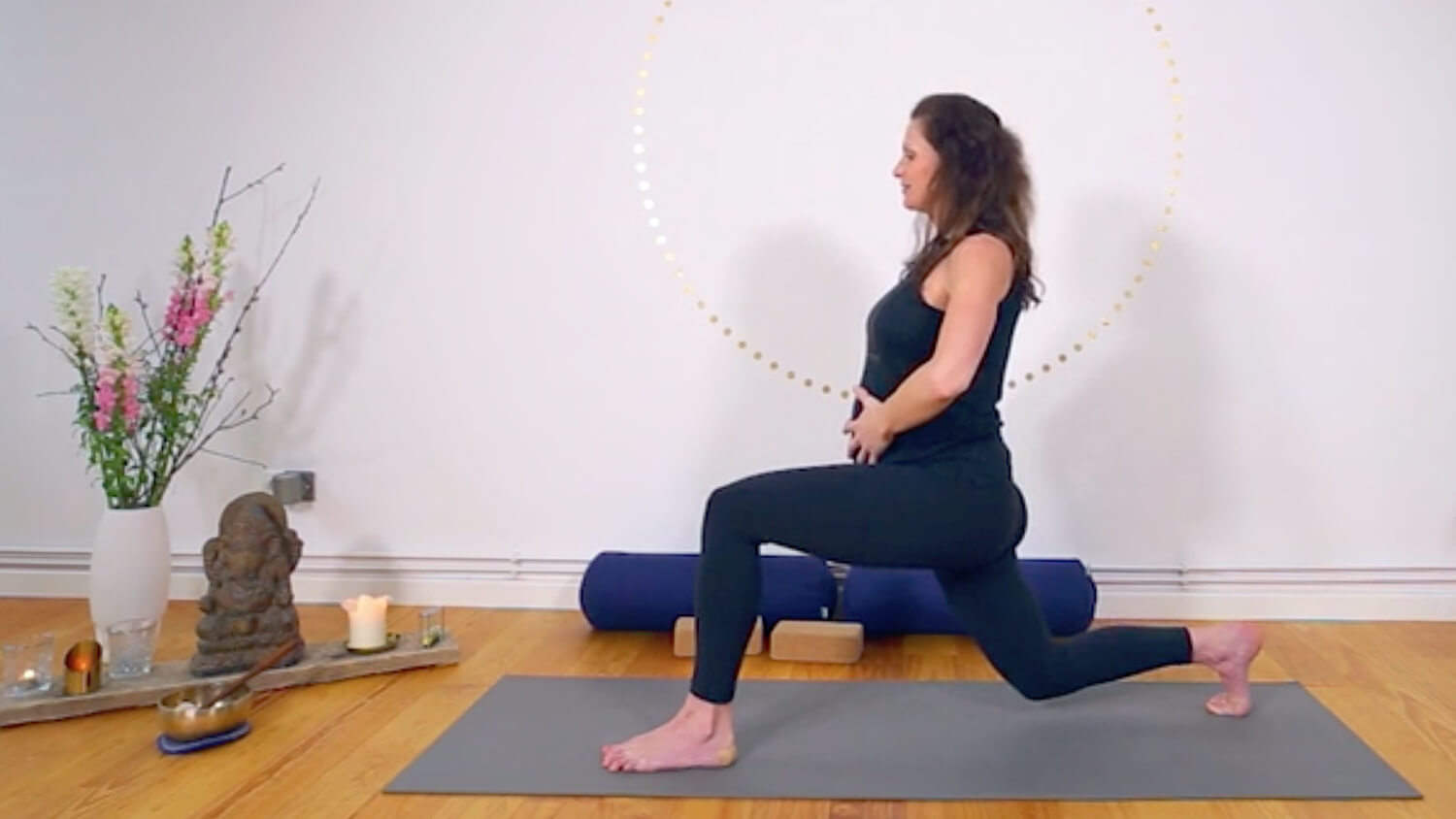 Yoga Video Mamasté Flow für den Beckenboden und Dehnung