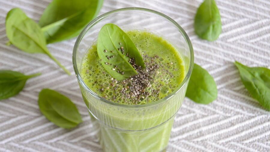 Spinat-Kiwi-Smoothie mit Cashew