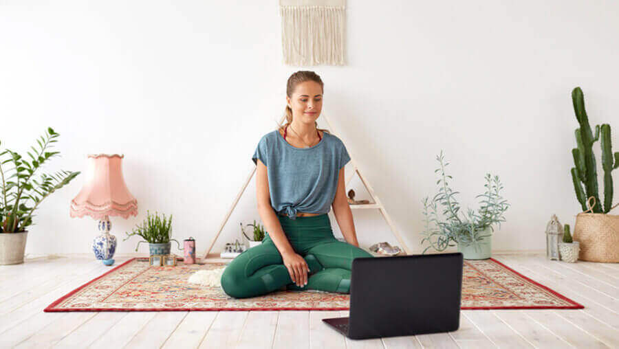 Die 10 besten Tipps für den Online-Yoga-Unterricht
