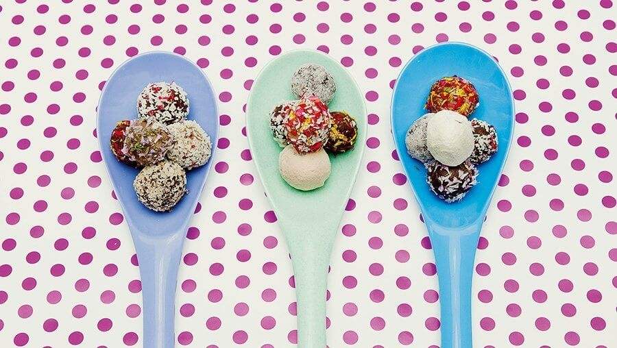 Rezept: Energy Balls: Bunte Energiekugeln