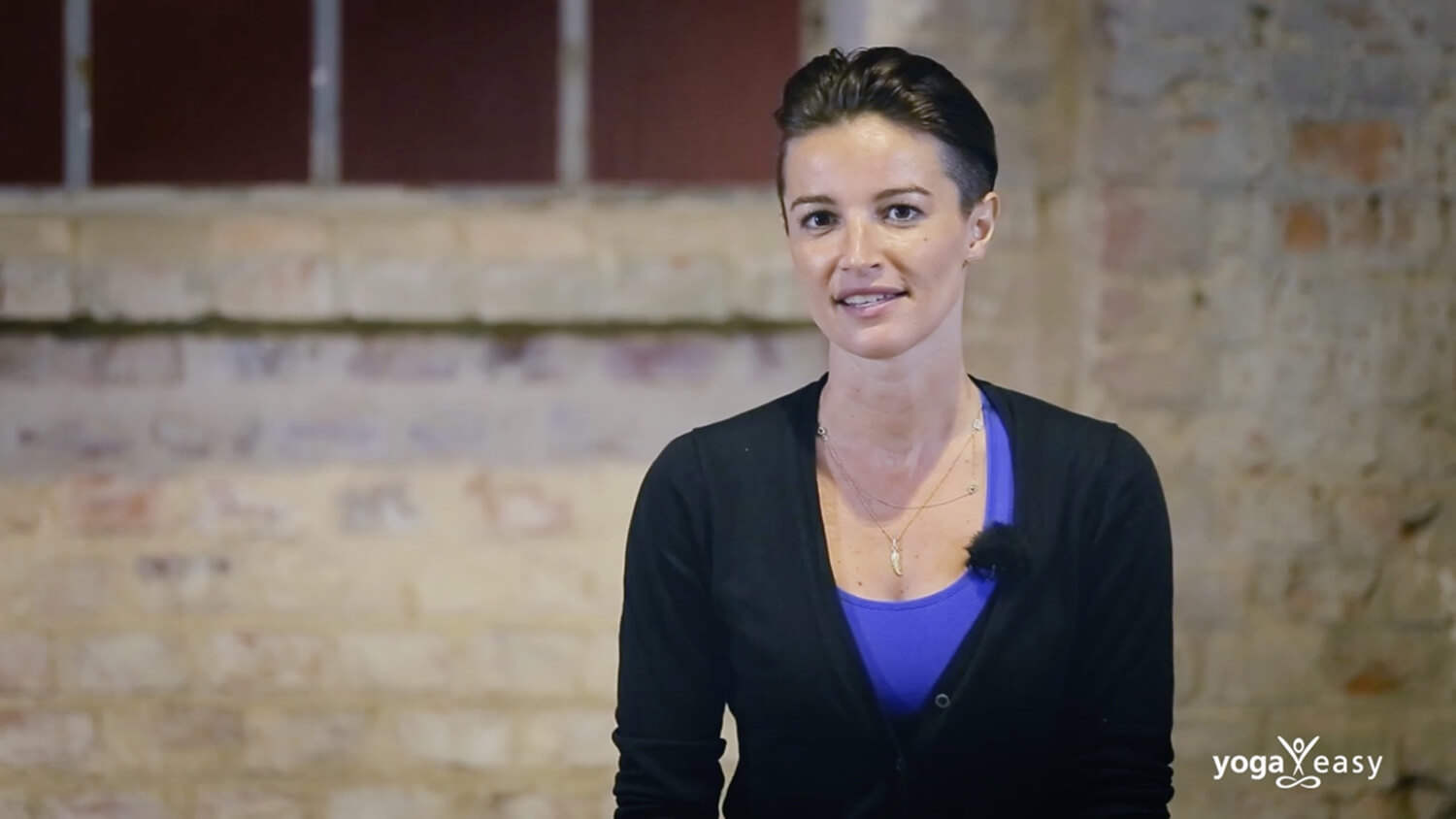 Yoga Video Interview mit Wanda Badwal über Yoga, Menschen, Mitgefühl und die Liebe