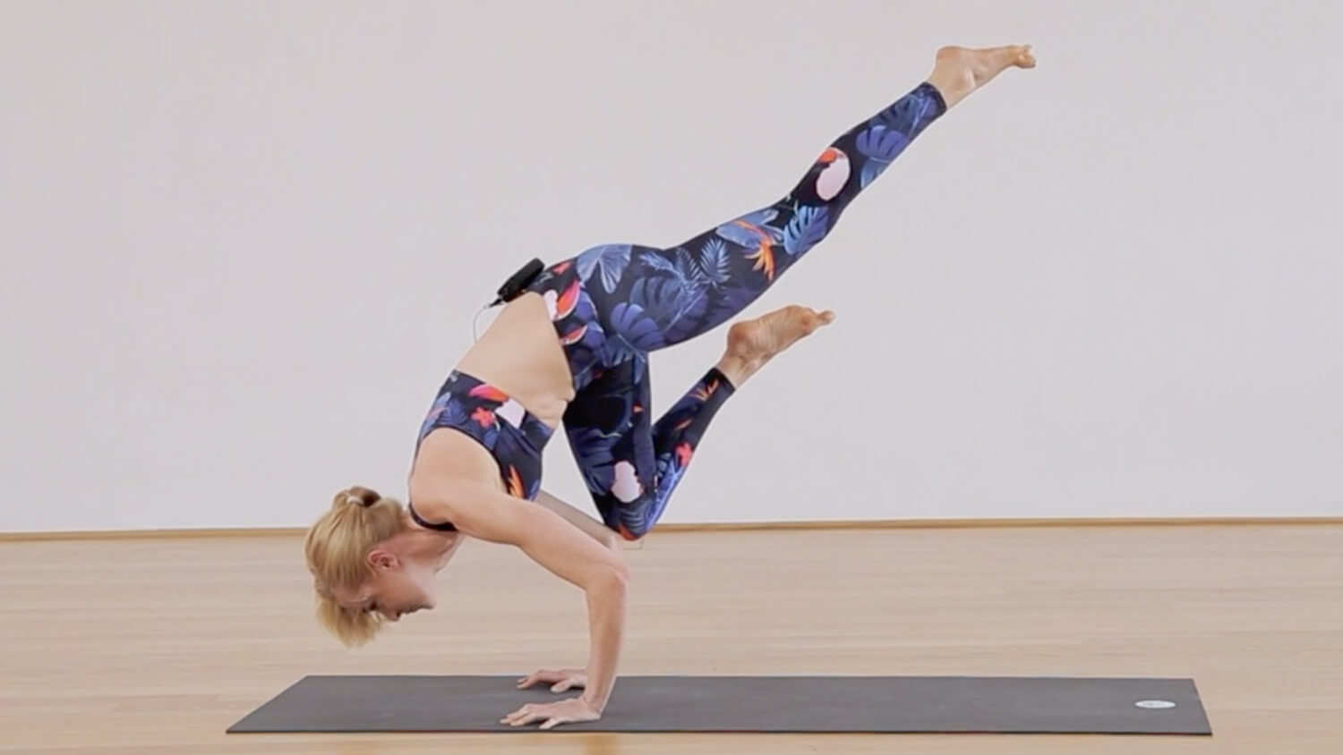 Yoga Video Tutorial: Asana - Einbeinige Krähe