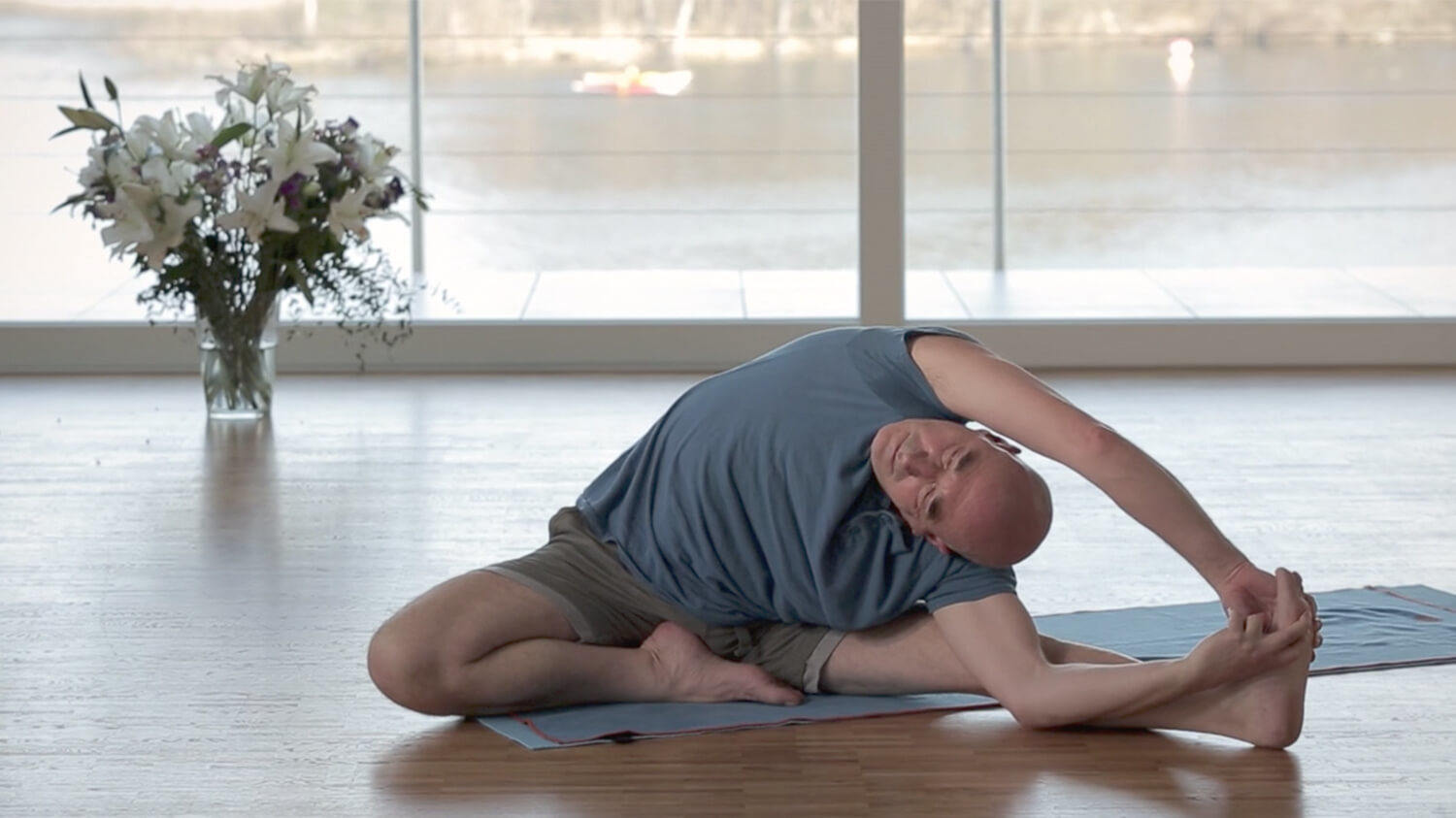 Yoga Video Hingabe – die Welt ist schön: Für ein weites Herz