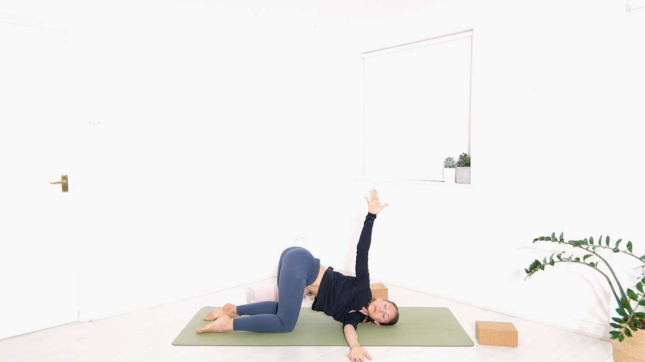 Yoga Video Yin yoga for the neck, shoulders and upper back