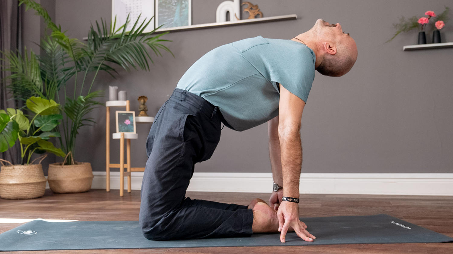 Valentin Alex Sanfter 15-Minuten Morgenflow