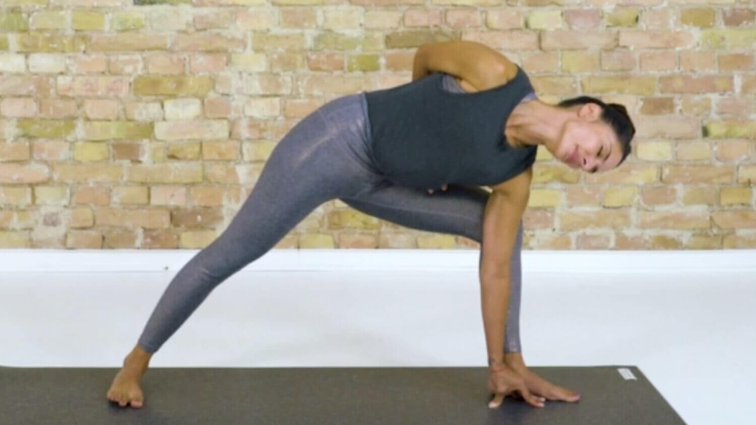 schulter_huefte_deep_flow_power_vinyasa_yoga_