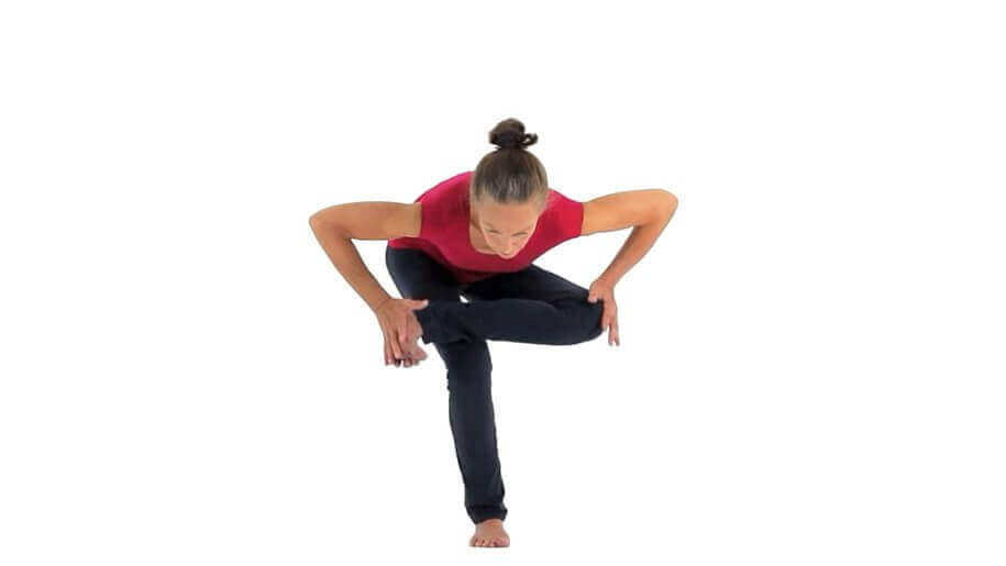 Yoga Video eka pada hindolasana (Schaukelstellung auf einem Bein)