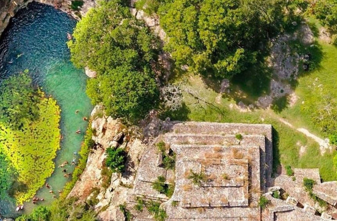 Itzimna Real Estate - Tu hogar de lujo en la zona más tranquila de Mérida Venta de casas en privada residencial Itzimná Mérida con diseño exclusivo