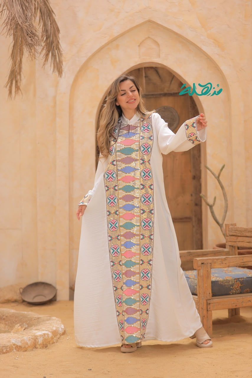 موديل مرجانه