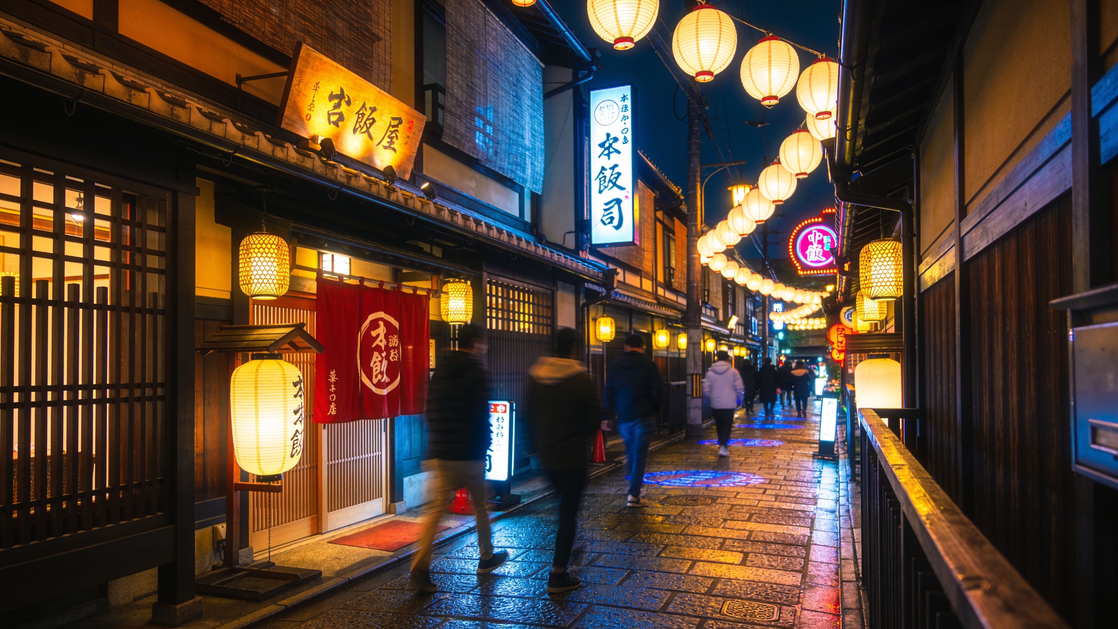 【京都夜生活2026】入夜後的古都更迷人！隱藏版酒吧、質感俱樂部與微醺散策全攻略