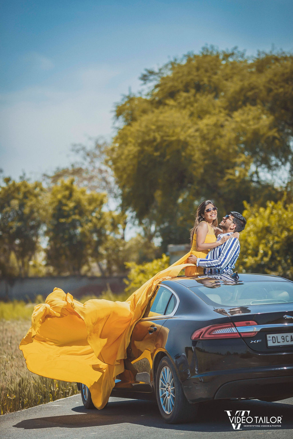 Girl posing near the car stock image. Image of beauty - 201756391