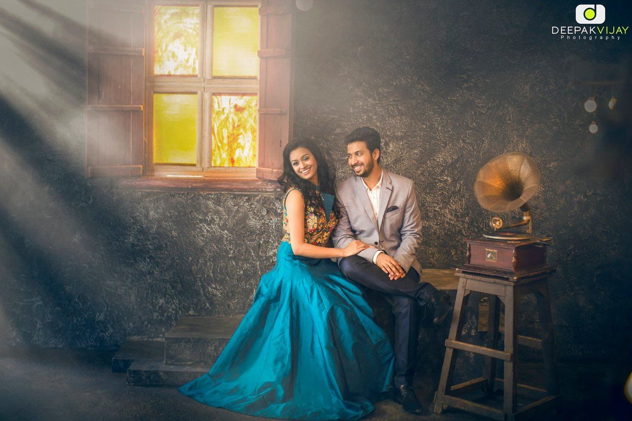 Vedik & Chandana | Pre Wedding Photoshoot Poses | Outdoor Pre-Wed Shoot  Ideas