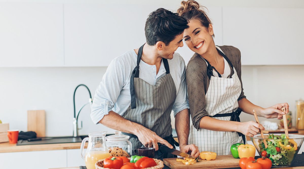 Indoor Pre-Wedding Photoshoot Ideas - Romantic kitchen stories