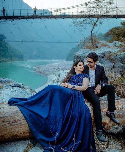 5 Best Pre-Wedding Shoot Ideas for Romantic Couple Photography -  VideoTailor - VideoTailor