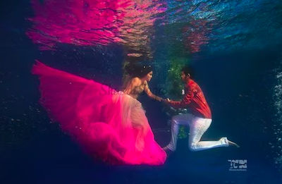 Video Tailor unique prewedding water couple