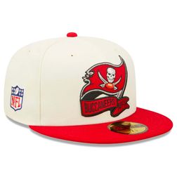 Tampa Bay Buccaneers New Era Cream Two Tone 2022 Sideline NFL 59FIFTY Fitted Hat