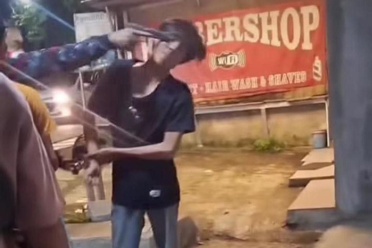 Viral di Tangsel! Driver Grab Ditodong Pistol Pria Ngaku Aparat Usai Senggolan, Korban Diborgol dan Dipukul
