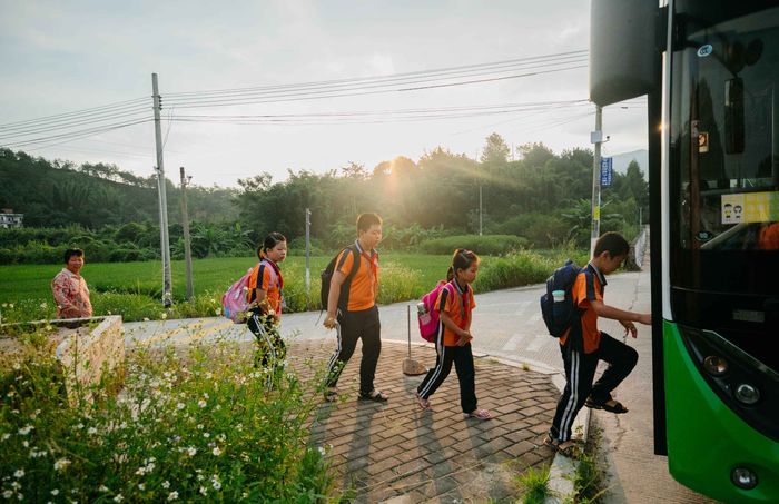 School-bus-hire-bangalore