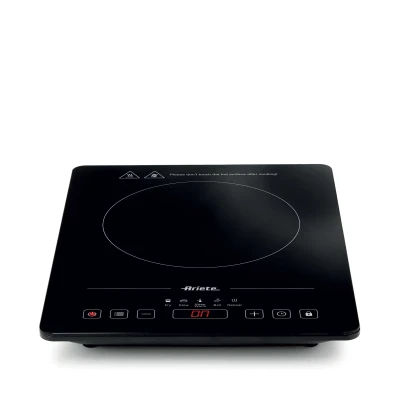 https://ik.imagekit.io/yhosuhnly/domus/media/65081/conversions/Ariete-00C199700AR0-(1).large.webp