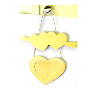 Wooden Photo Frame Heart Shape With Rope 15 x 23 cm