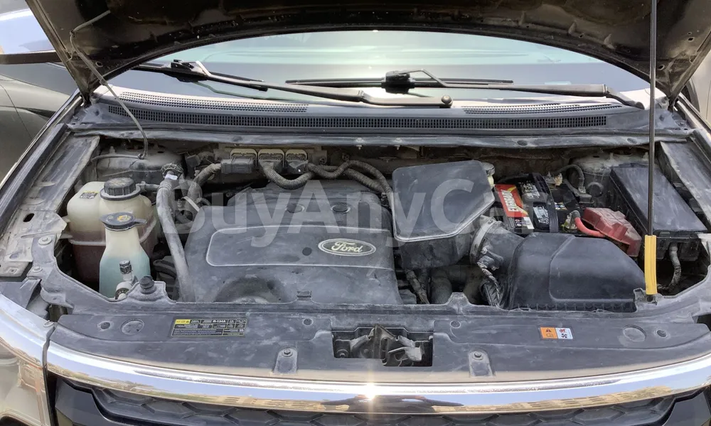Vehicle photo 7