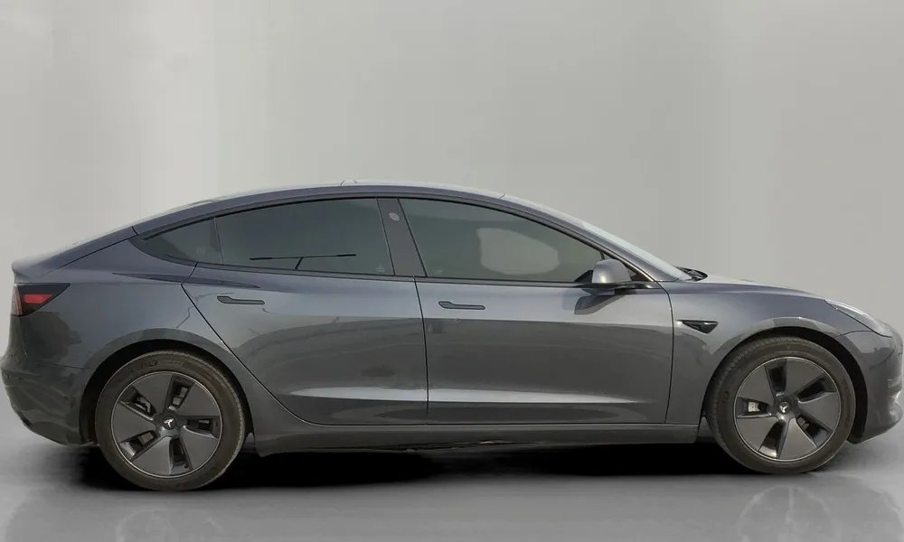 Vehicle photo 3