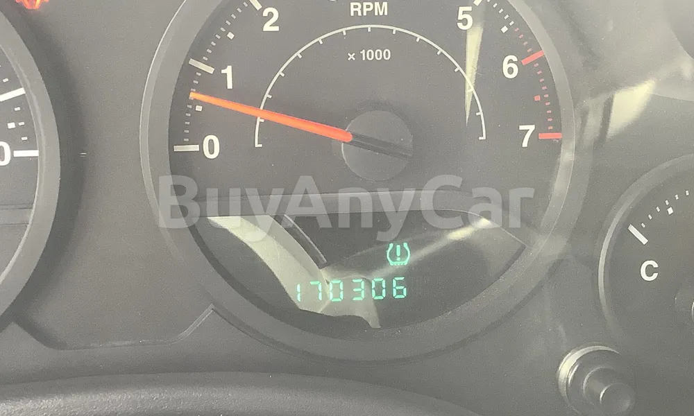 Vehicle photo 7