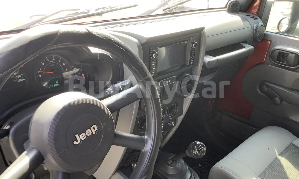 Vehicle photo 8