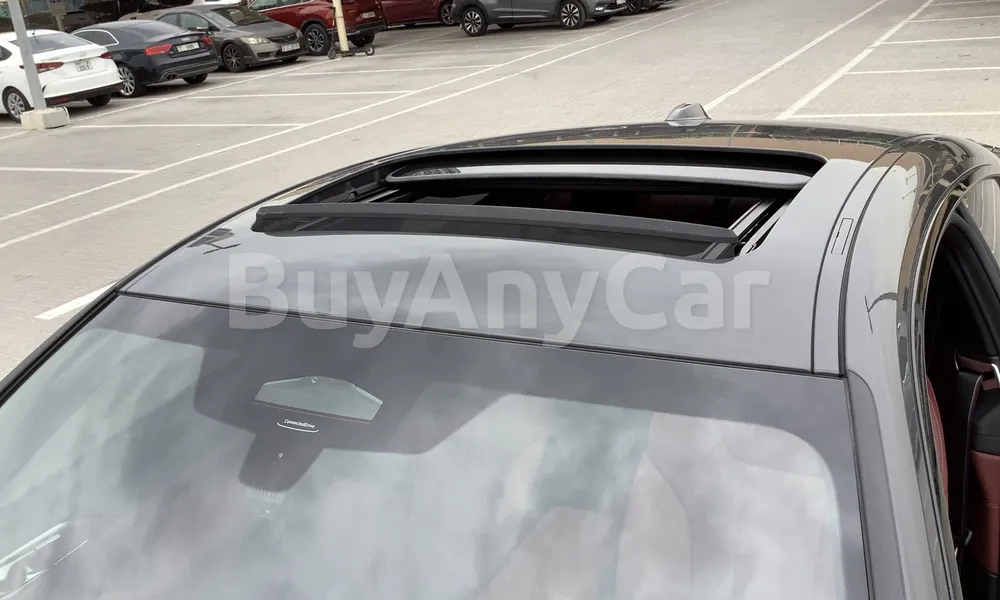 Vehicle photo 5