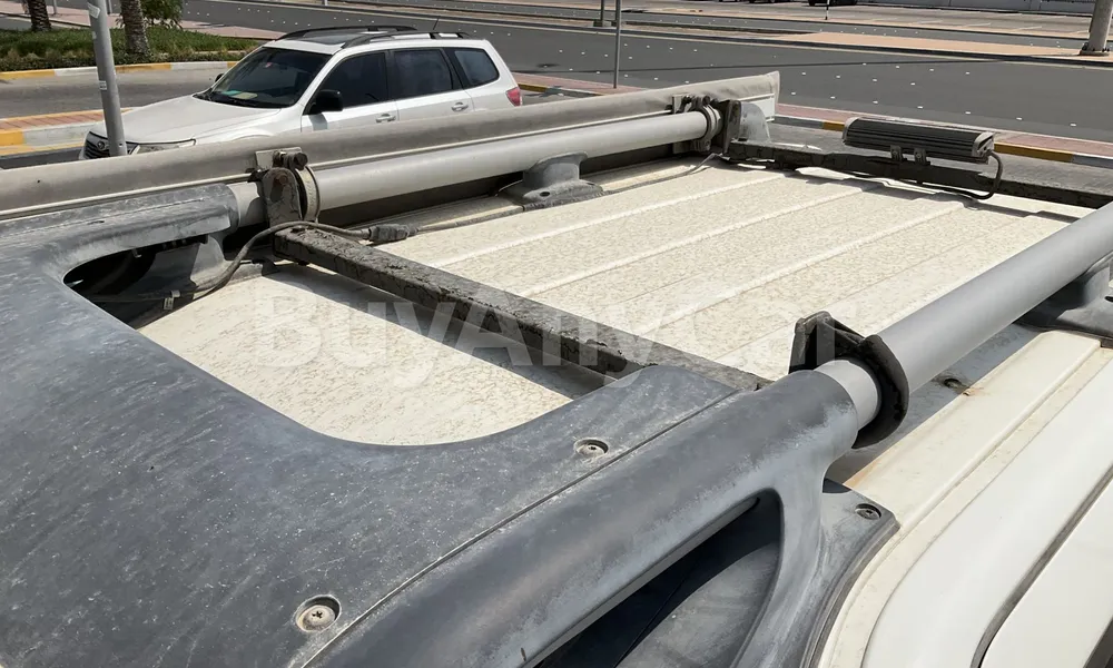 Vehicle photo 5