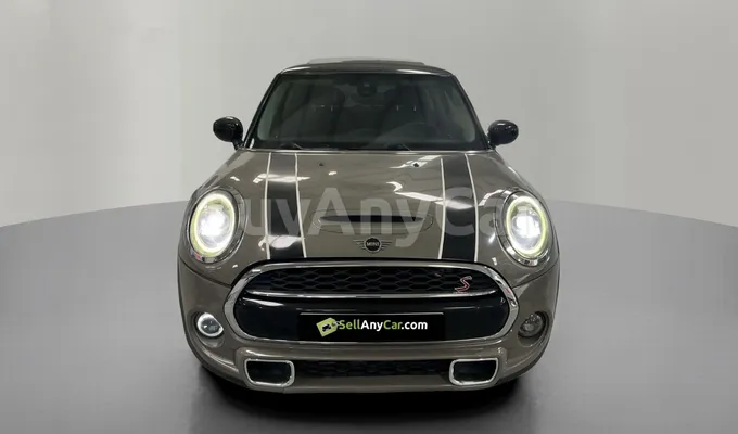 carsDetail
