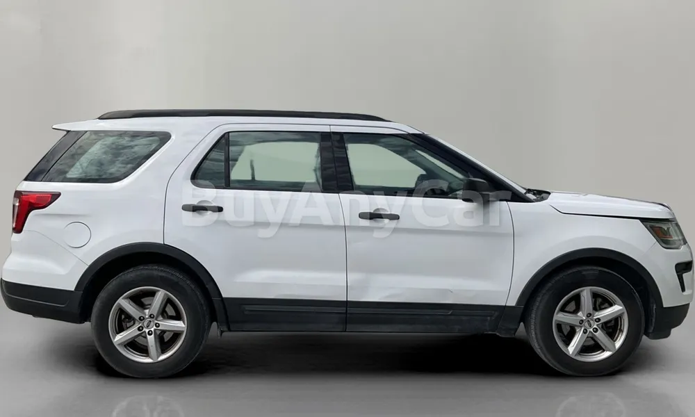 Vehicle photo 3