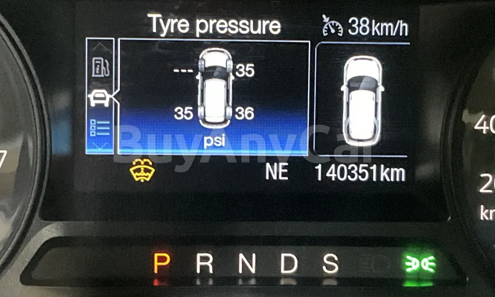 Vehicle photo 6