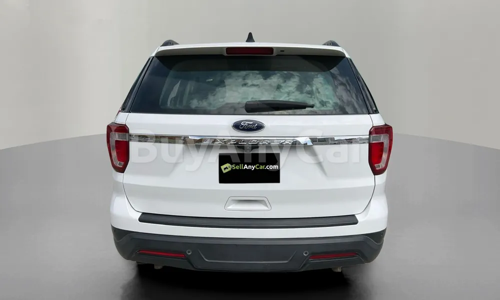 Vehicle photo 2