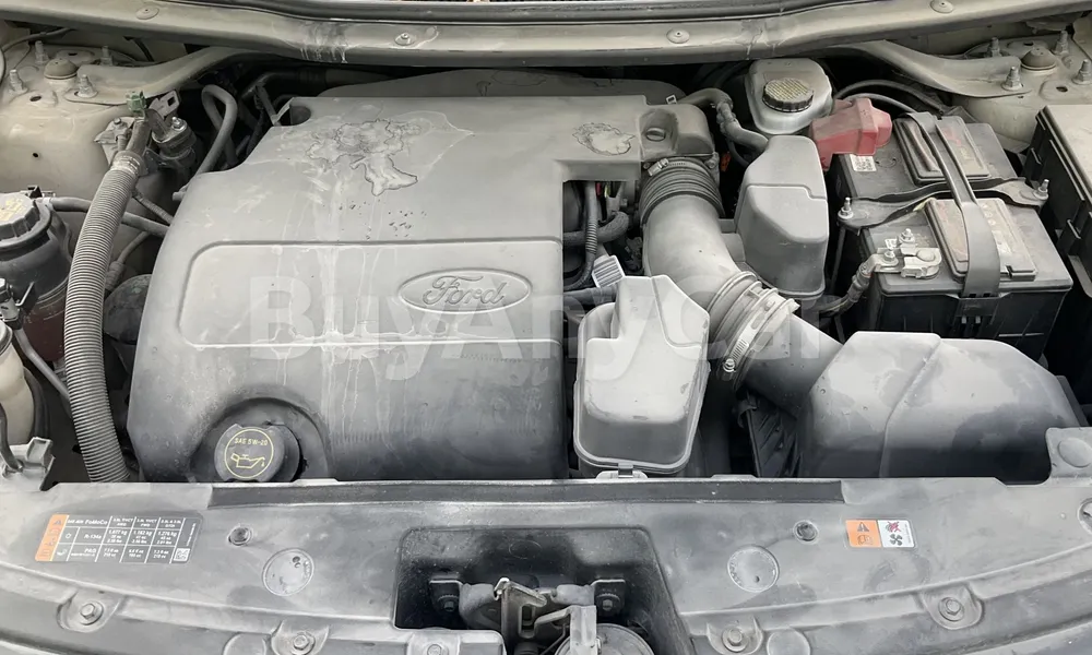 Vehicle photo 8