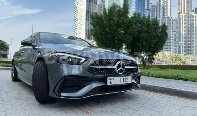 carsDetail