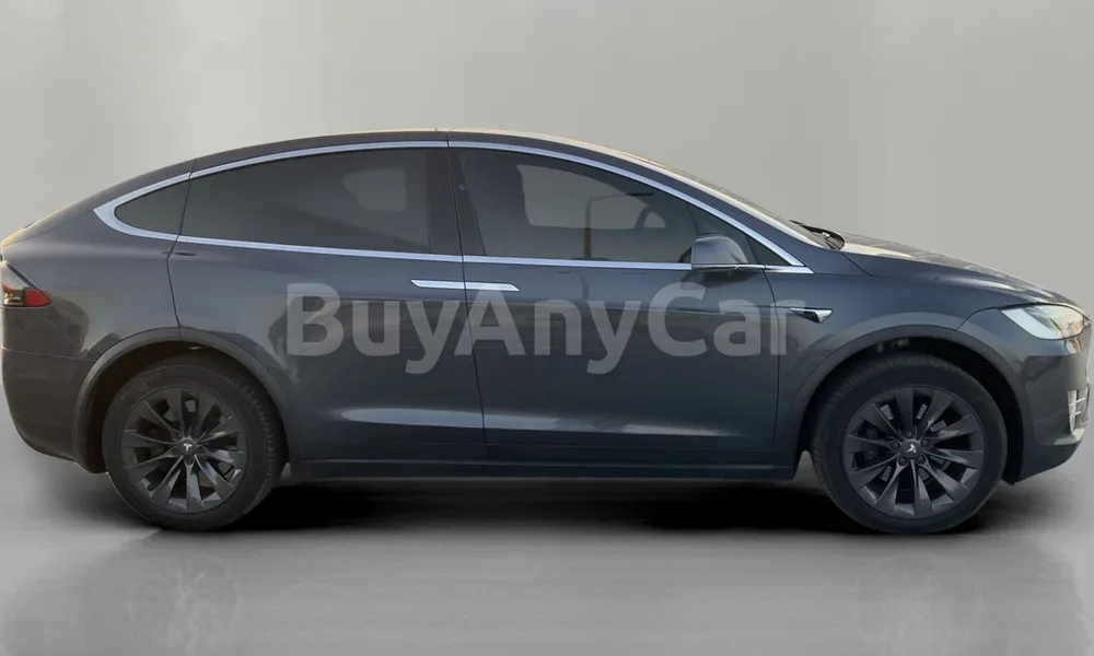Vehicle photo 3