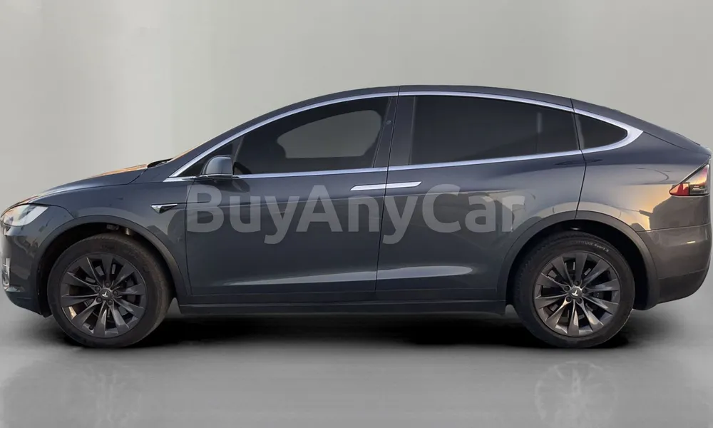 Vehicle photo 5