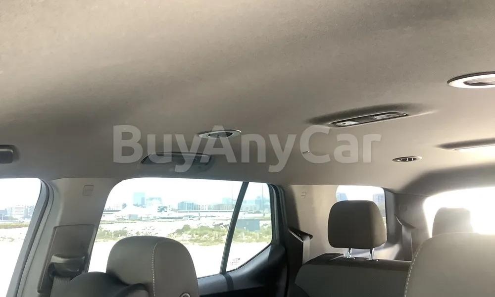 Vehicle photo 9
