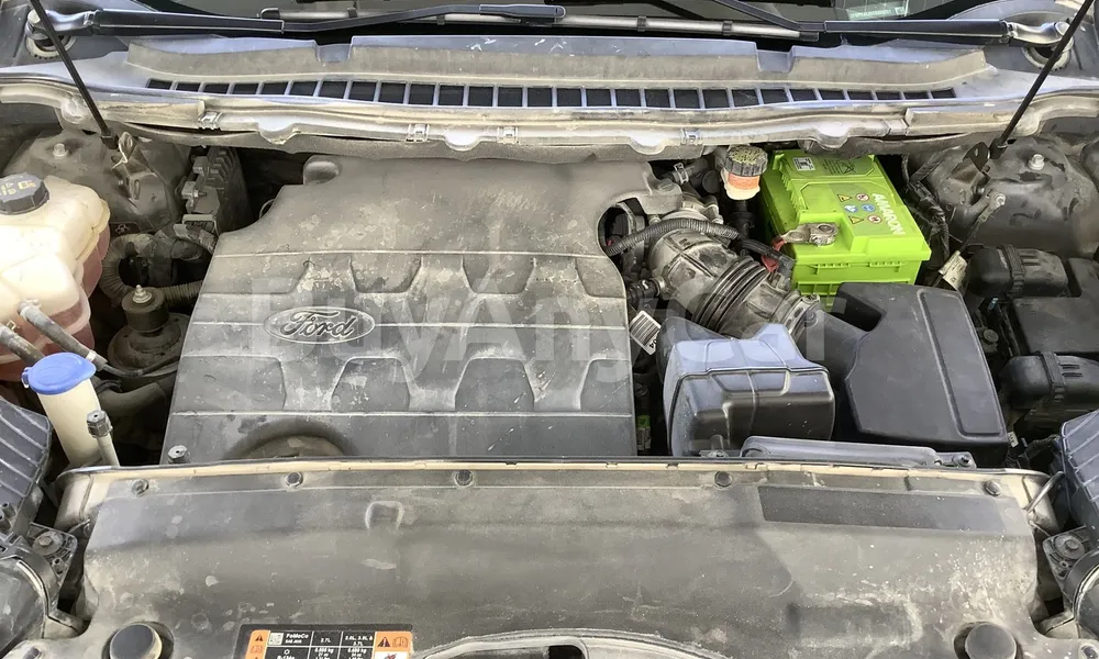 Vehicle photo 8