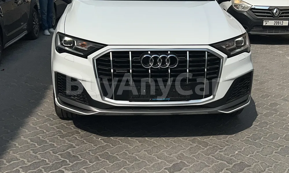 Vehicle photo 7