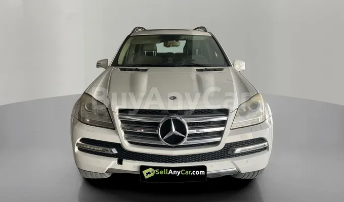 carsDetail