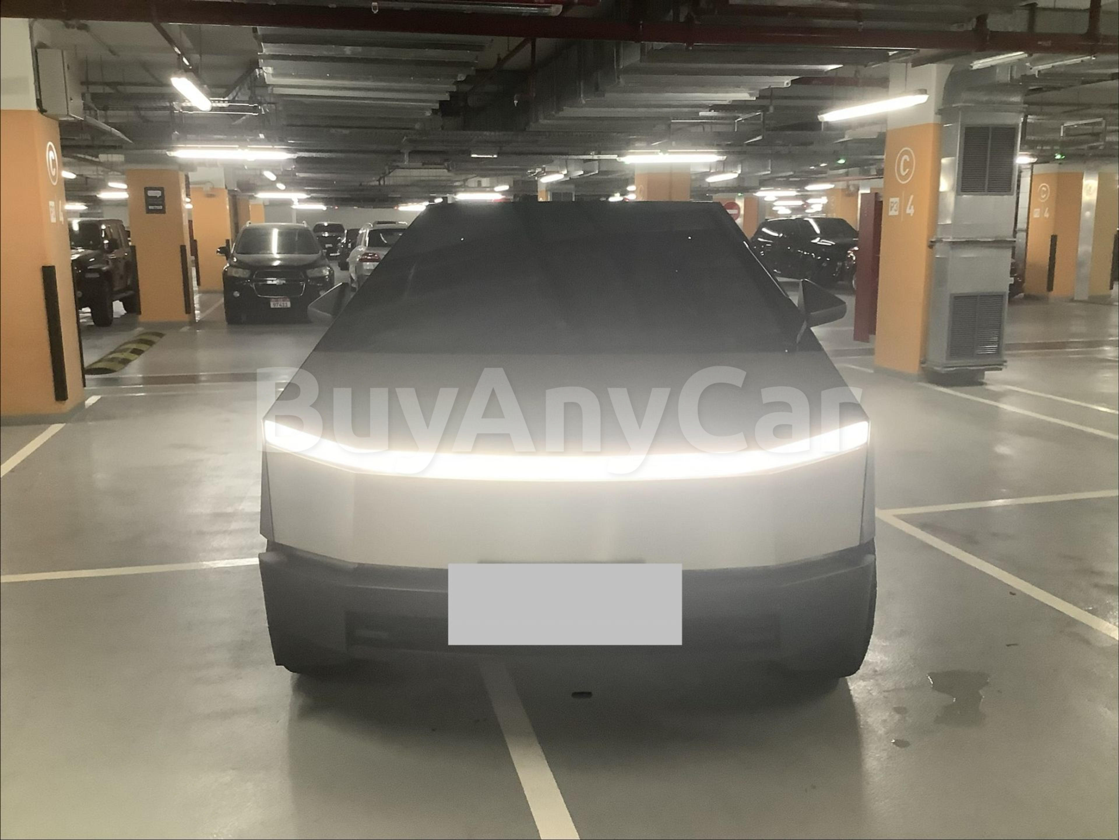 2024 TESLA Cybertruck