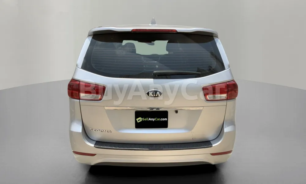Vehicle photo 2