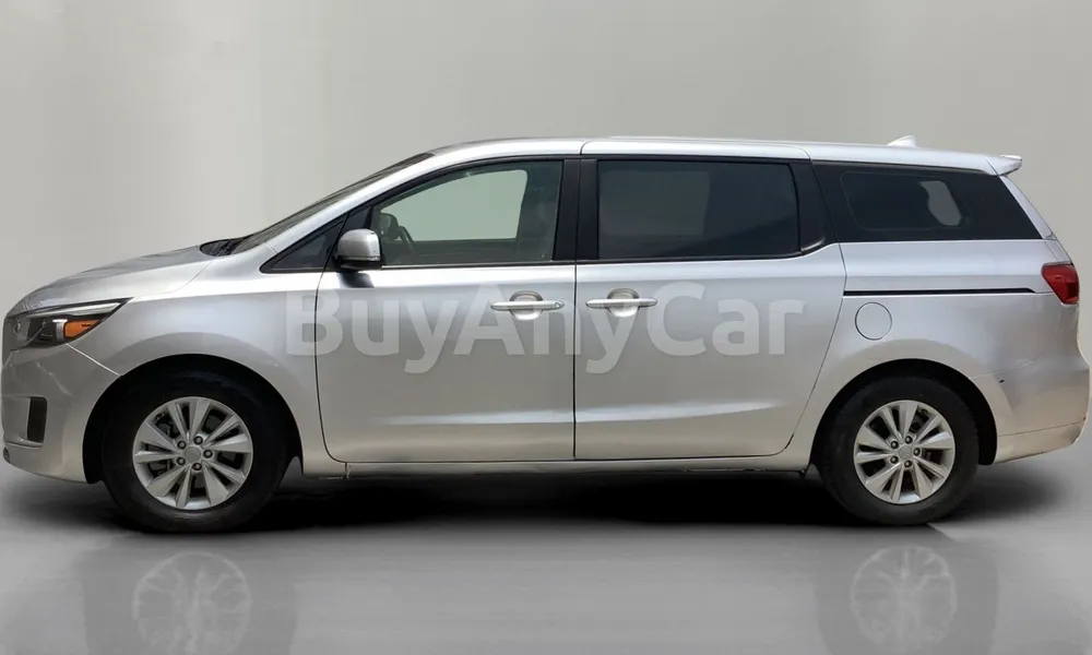 Vehicle photo 4