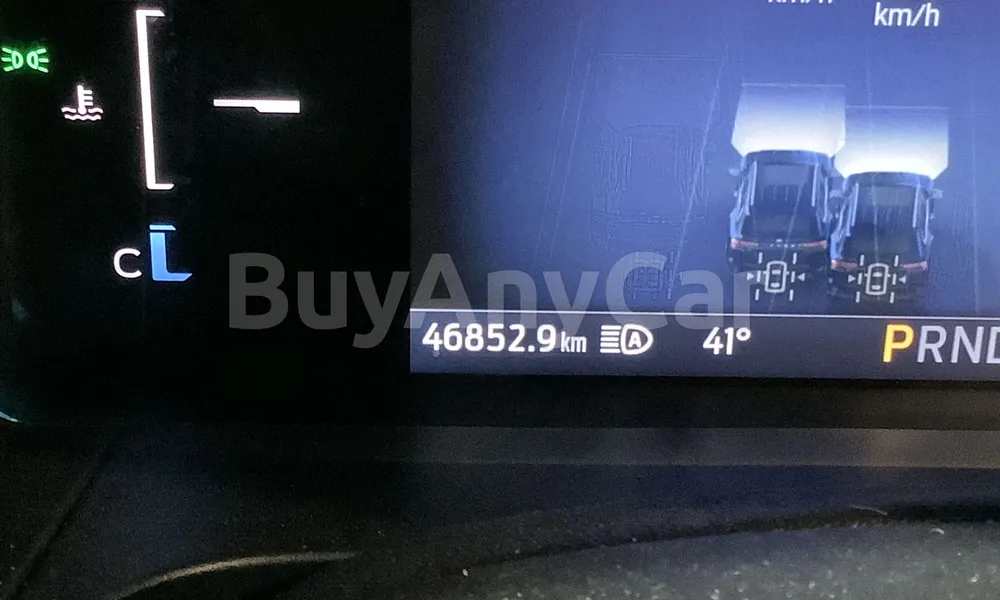 Vehicle photo 9